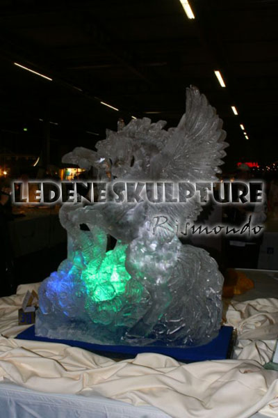 slika ledene skulptura